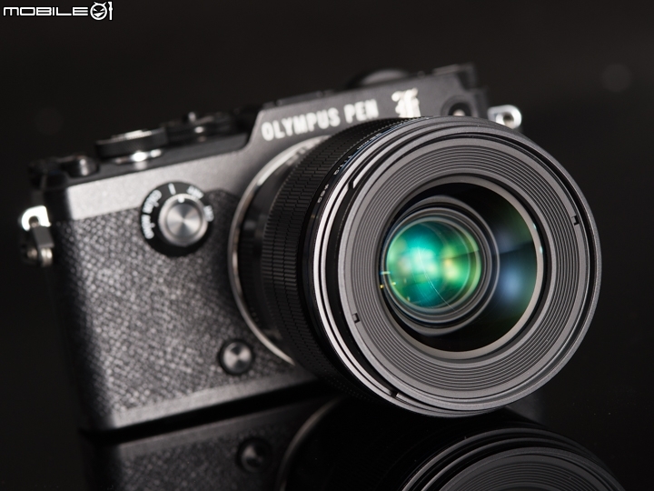 Olympus 25mm f/1.2 review at Mobile01 – 43 Rumors